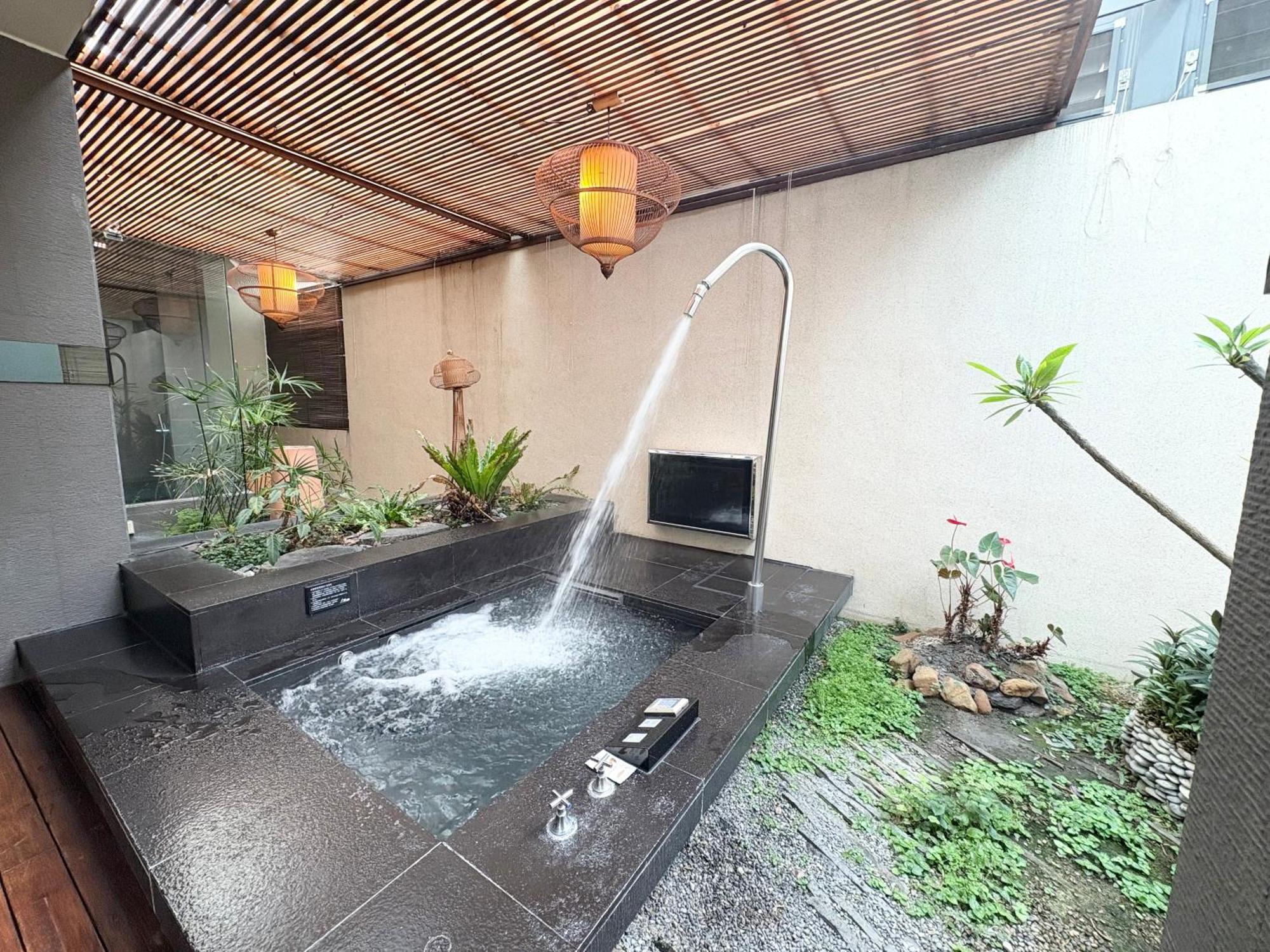 Xiadu Motel Taichung Exterior foto