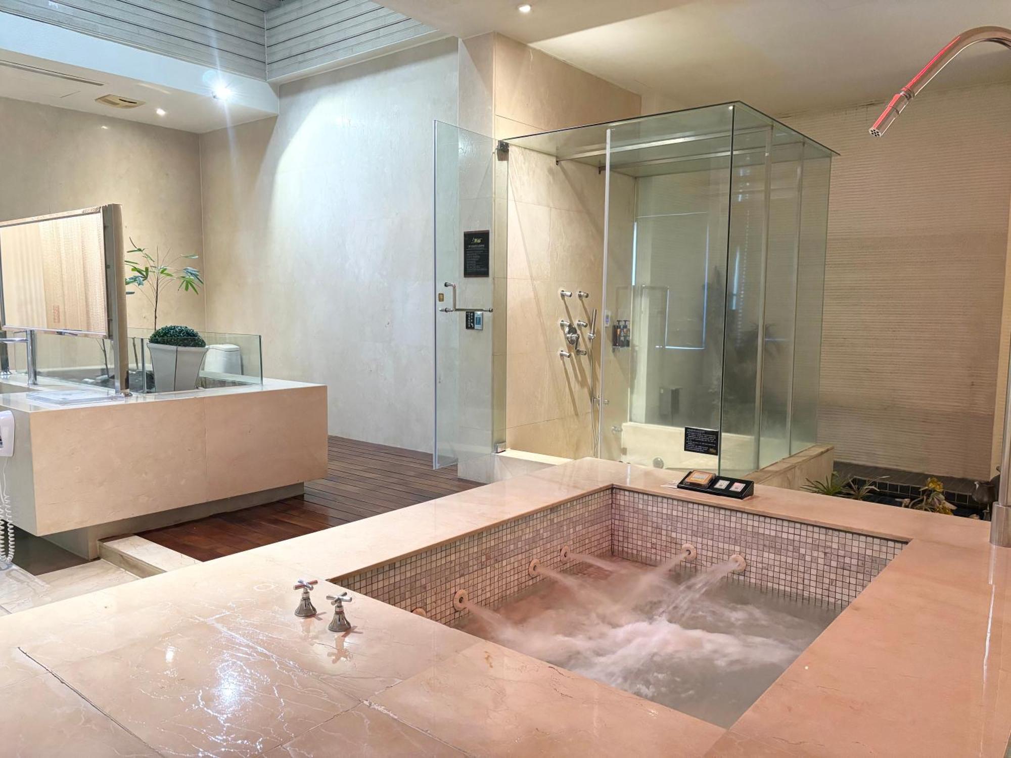 Xiadu Motel Taichung Exterior foto